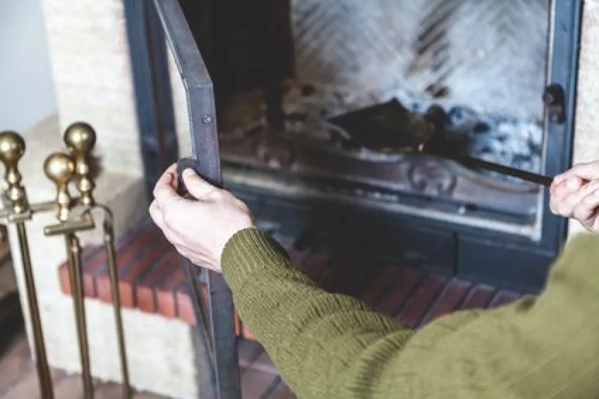 4 étapes pour nettoyer les cendres de la cheminée - Bricofamily