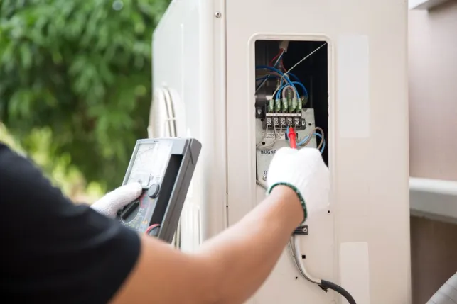 Dépannage pompe à chaleur réversible : les pannes les plus fréquentes